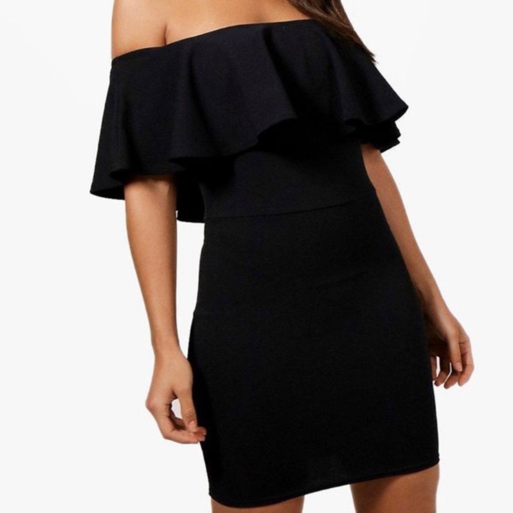 Bodycon off the shoulder black dress